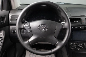 Седан Toyota Avensis 2008 года, 979000 рублей, Оренбург
