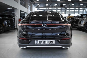 Седан Toyota Crown 2023 года, 6999999 рублей, Москва