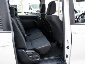 Минивэн Toyota Voxy 2019 года, 2100000 рублей, Краснодар