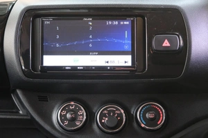 Хетчбэк Toyota Vitz 2019 года, 1249000 рублей, Омск