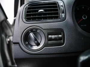 Седан Volkswagen Polo 2013 года, 850000 рублей, Красноярск