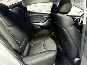 Седан Hyundai Avante 2012 года, 850000 рублей, Красноярск