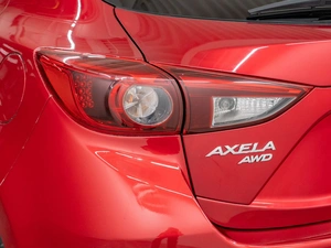 Хетчбэк Mazda Axela 2018 года, 1500000 рублей, Красноярск