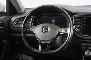 Внедорожник Volkswagen T-Roc 2021 года, 2199000 рублей, Новосибирск