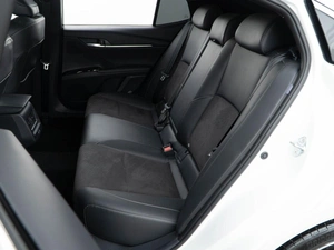 Седан Toyota Camry 2024 года, 3798999 рублей, Москва