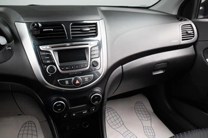 Седан Hyundai Solaris 2016 года, 999000 рублей, Оренбург