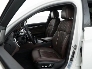 Седан BMW 5 серия 2021 года, 5678888 рублей, Москва