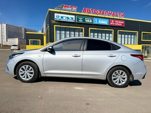 Седан Hyundai Solaris 2019 года, 1500000 рублей, Красноярск
