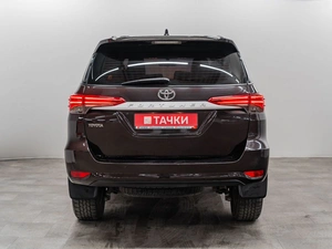 Внедорожник Toyota Fortuner 2021 года, 4500000 рублей, Красноярск