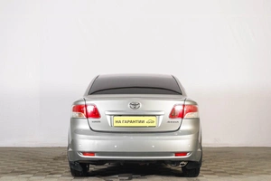 Седан Toyota Avensis 2009 года, 1199000 рублей, Тюмень