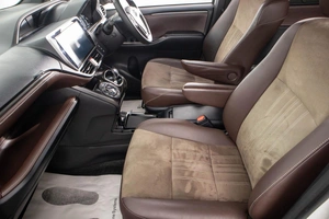 Минивэн Toyota Esquire 2017 года, 2389000 рублей, Барнаул