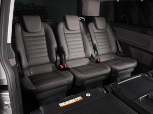 Минивэн Ford Tourneo Custom 2021 года, 4240000 рублей, Красный Пахарь
