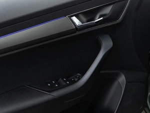 Внедорожник Skoda Karoq 2020 года, 2413444 рублей, Москва