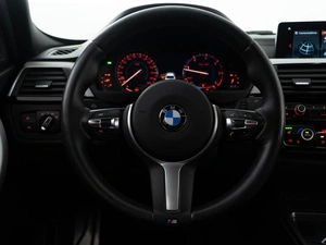 Седан BMW 3 серия 2018 года, 2537077 рублей, Москва