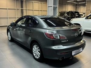 Седан Mazda 3 2011 года, 997000 рублей, Красноярск