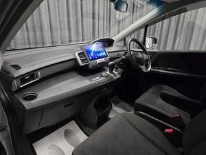 Минивэн Honda Freed 2011 года, 920000 рублей, Красноярск