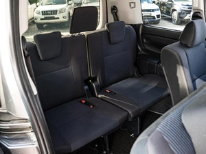 Минивэн Toyota Voxy 2018 года, 2445000 рублей, Краснодар