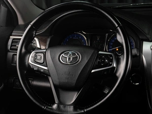 Седан Toyota Camry 2015 года, 2249000 рублей, Тюмень