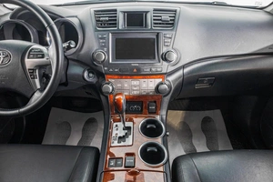 Внедорожник Toyota Highlander 2013 года, 2139000 рублей, Барнаул