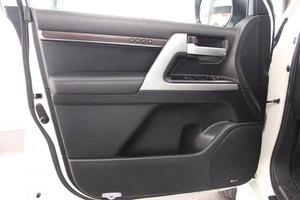 Внедорожник Toyota Land Cruiser 2019 года, 7997000 рублей, Красноярск