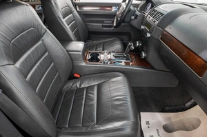 Внедорожник Volkswagen Touareg 2008 года, 1449000 рублей, Барнаул