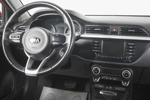 Хетчбэк Kia Rio X-Line 2019 года, 1589000 рублей, Кемерово
