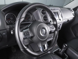 Внедорожник Volkswagen Tiguan 2016 года, 1220000 рублей, Ростов-на-Дону