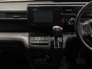 Минивэн Honda Stepwgn Spada 2015 года, 2185000 рублей, Красноярск