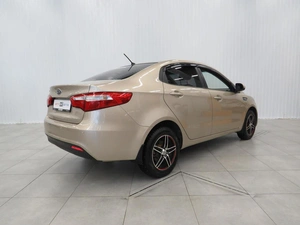 Седан Kia Rio 2012 года, 650000 рублей, Калуга