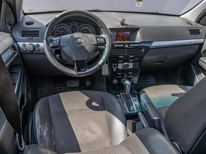 Хетчбэк Opel Astra 2008 года, 585000 рублей, Краснодар
