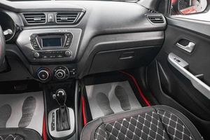 Хетчбэк Kia Rio 2015 года, 999000 рублей, Барнаул