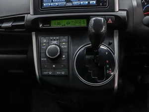 Минивэн Toyota Wish 2010 года, 1119000 рублей, Красноярск