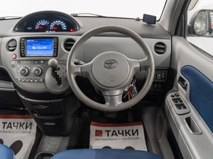 Минивэн Toyota Sienta 2004 года, 600000 рублей, Красноярск