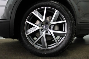 Внедорожник Volkswagen Touareg 2019 года, 4850000 рублей, Красноярск