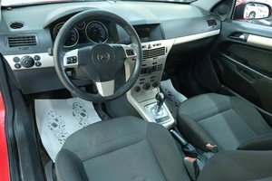 Хетчбэк Opel Astra GTC 2007 года, 569000 рублей, Омск