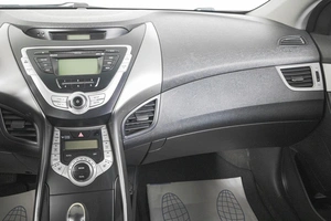 Седан Hyundai Avante 2011 года, 919000 рублей, Кемерово