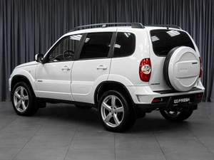 Внедорожник Chevrolet Niva 2016 года, 555000 рублей, Тюмень