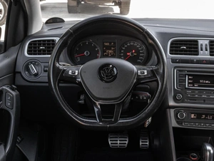 Седан Volkswagen Polo 2017 года, 1350000 рублей, Большой Сочи