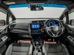 Хетчбэк Honda Fit 2017 года, 1180000 рублей, Красноярск