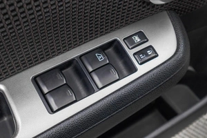 Хетчбэк Nissan Tiida 2012 года, 939000 рублей, Барнаул