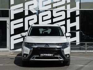 Внедорожник Mitsubishi Outlander 2018 года, 2049000 рублей, Волгоград