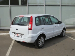Хэтчбек Ford Fusion 2010 года, 690000 рублей, Брянск