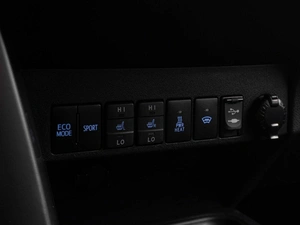 Внедорожник Toyota RAV4 2018 года, 1849000 рублей, Тюмень