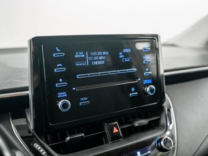 Седан Toyota Corolla 2019 года, 2000000 рублей, Красноярск