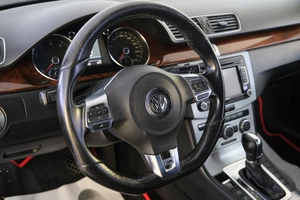 Седан Volkswagen Passat CC 2013 года, 1329000 рублей, Омск