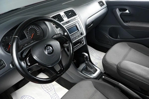 Седан Volkswagen Polo 2016 года, 999000 рублей, Тюмень