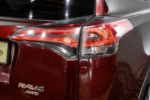 Внедорожник Toyota RAV4 2017 года, 2299000 рублей, Барнаул