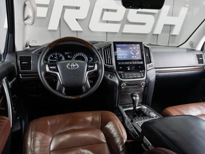 Внедорожник Toyota Land Cruiser 2016 года, 6060000 рублей, Тюмень