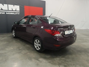 Седан Hyundai Solaris 2013 года, 820000 рублей, Курск