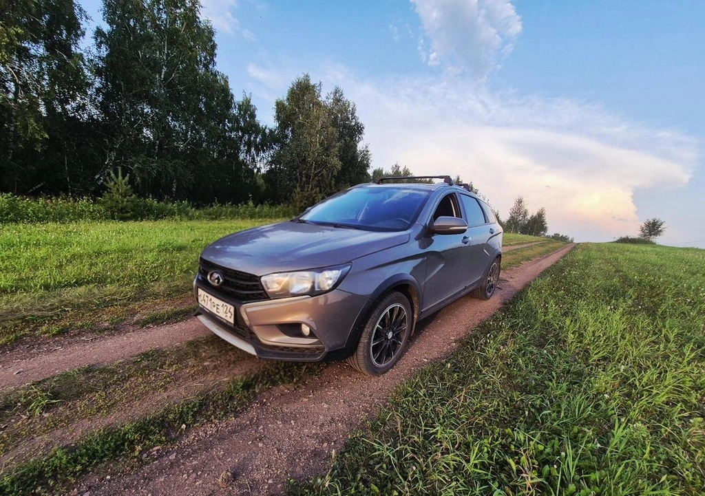 Универсал ВАЗ (LADA) Vesta Cross 2021 года, 910005 рублей, Красноярск